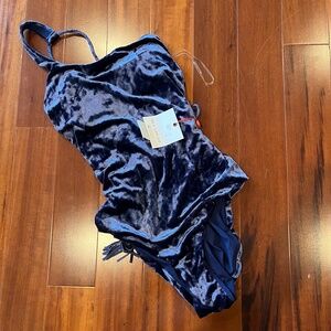 New NWT Red Carter Navy Blue Swimsuit Velvet Strappy Back One‎ Piece Size Medium